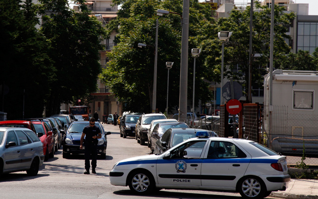 Αντί για ευχές&#8230; ληστές