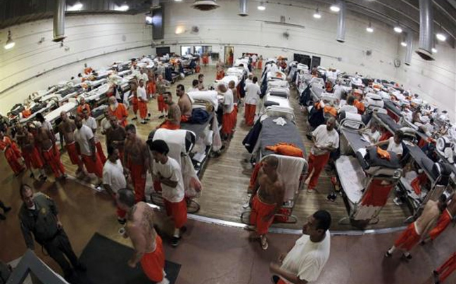 Μία ημέρα στις φυλακές της Καλιφόρνιας