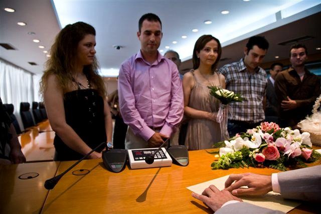 Πολιτικός γάμος σε σύστημα&#8230; Braille