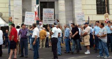 Στους δρόμους οι συνταξιούχοι και εν ενεργεία ναυτικοί