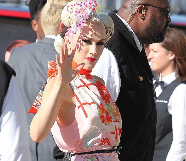 Gwen Stefani ή αλλιώς γκέισα!