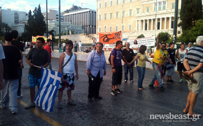 Επιστρέφουν οι Αγανακτισμένοι στην πλατεία