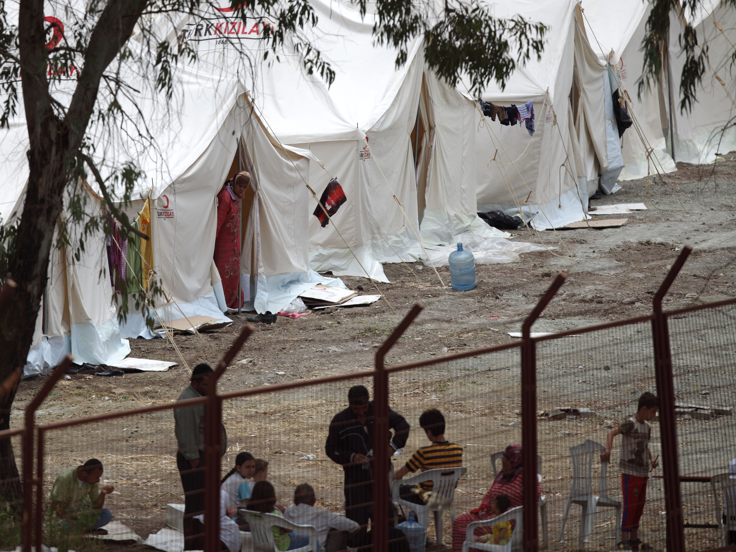 Στην Τουρκία  εκατοντάδες πρόσφυγες από τη Συρία