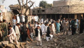 Ισχυρές εκρήξεις σε αγορά του Πακιστάν