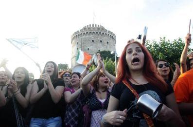 «Υποδέχονται» το Μ. Καρχιμάκη οι Αγανακτισμένοι της Θεσσαλονίκης