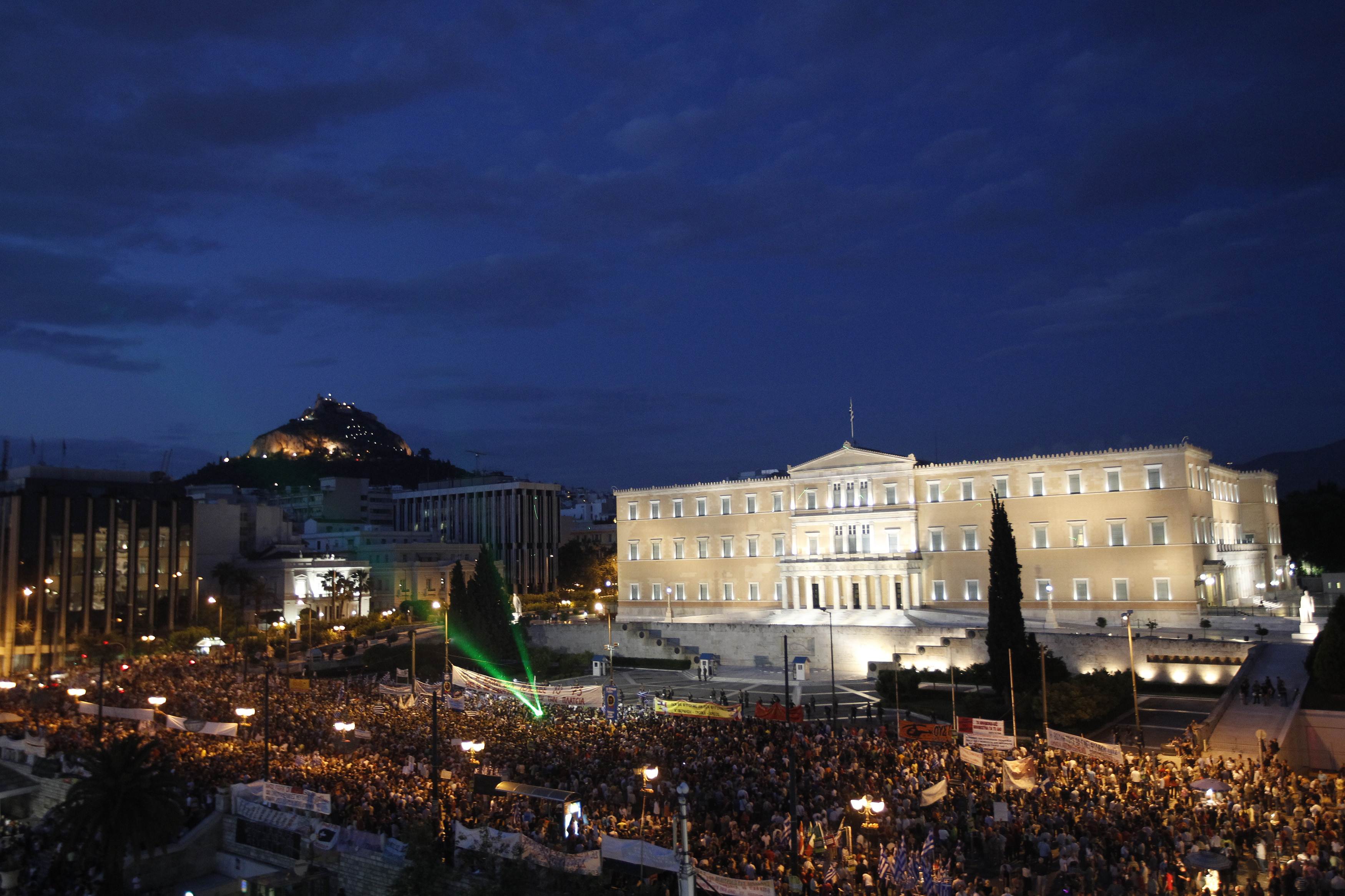 Ένα βράδυ στη γενική συνέλευση των Αγανακτισμένων