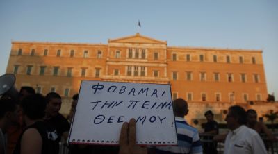 Στο Σύνταγμα για 27η μέρα οι Αγανακτισμένοι