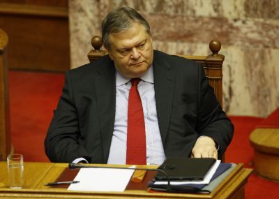 Την Επιτροπή Εξοπλιστικών θα ενημερώσει ο Βενιζέλος