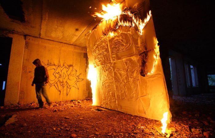 Τέχνη στις… φλόγες