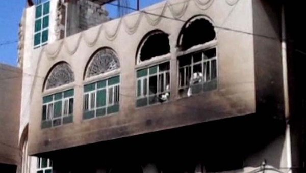 Επίθεση αυτοκτονίας έξω από το Προεδρικό Μέγαρο της Υεμένης