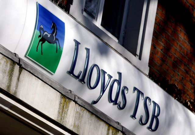 Πρώην χρηματιστής μηνύει την Lloyds