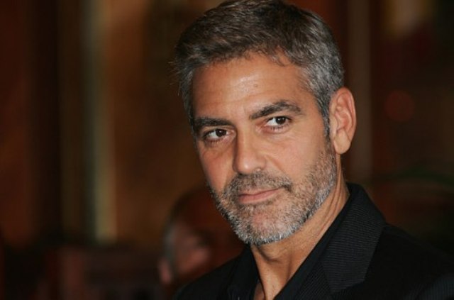 Θα υποδυθεί ο George Clooney τον Steve Jobs;