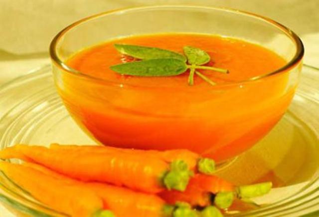 Καλοκαιρινή σούπα με καρότα και τζίντζερ
