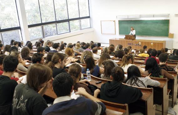 Έκκληση πανεπιστημιακών να συνεχιστεί ο διάλογος