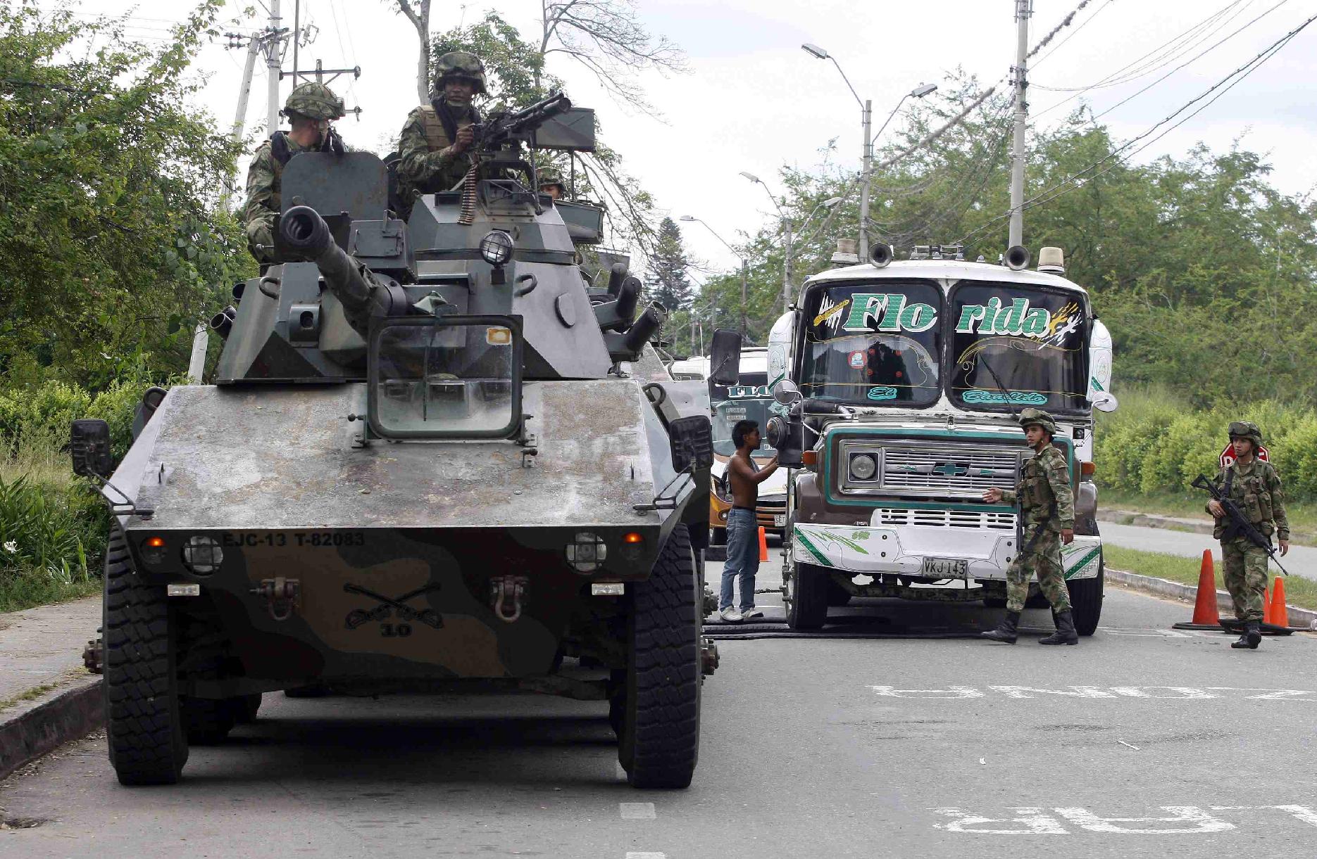 Σε κόκκινο συναγερμό οι ένοπλες δυνάμεις της Κολομβίας