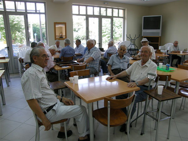 Οι παππούδες γιορτάζουν την τρίτη ηλικία