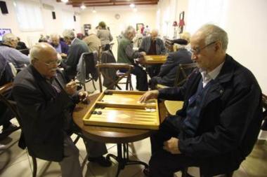 Πλήρωναν ΚΑΠΗ με δύο ηλικιωμένους!