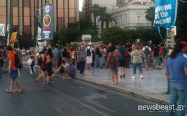 Κλειστή η Αμαλίας από Αγανακτισμένους