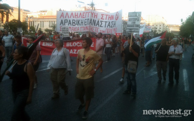 Πορεία διαδηλωτών για τις αποστολές στη Γάζα