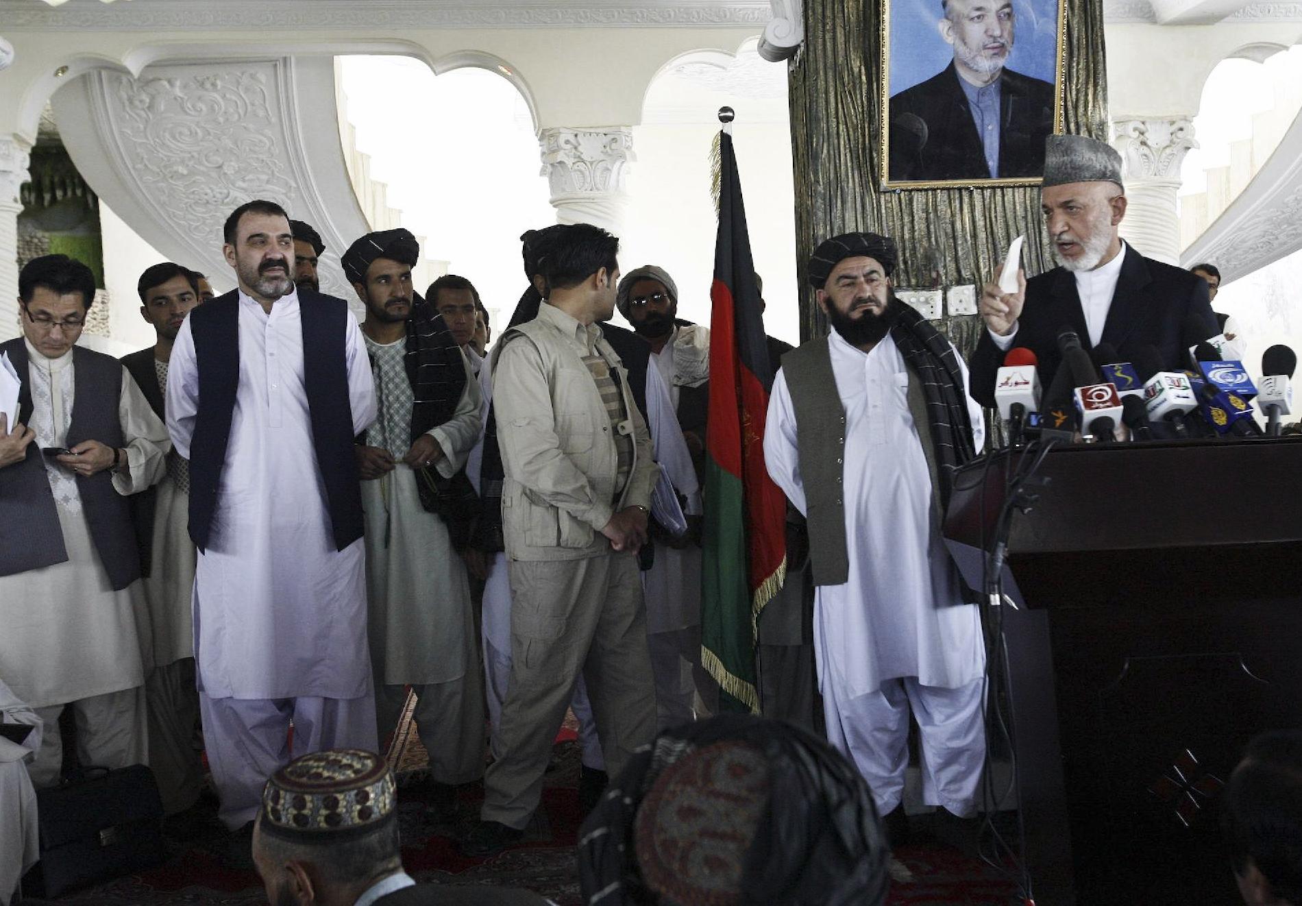 Πλήθος στην κηδεία του αδελφού του Αφγανού προέδρου