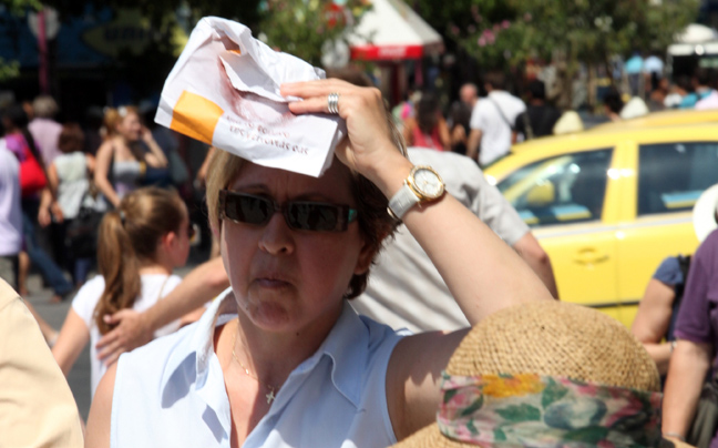 &#8216;Eκτακτα μέτρα από τον δήμο Πειραιά για τον καύσωνα