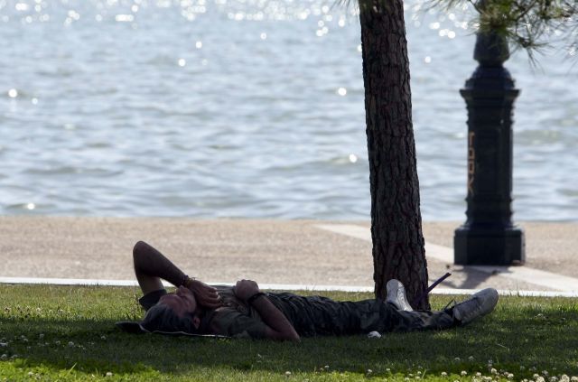Στο «κόκκινο» ο υδράργυρος και στη Θεσσαλονίκη