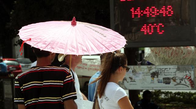 Στο κόκκινο το θερμόμετρο σήμερα