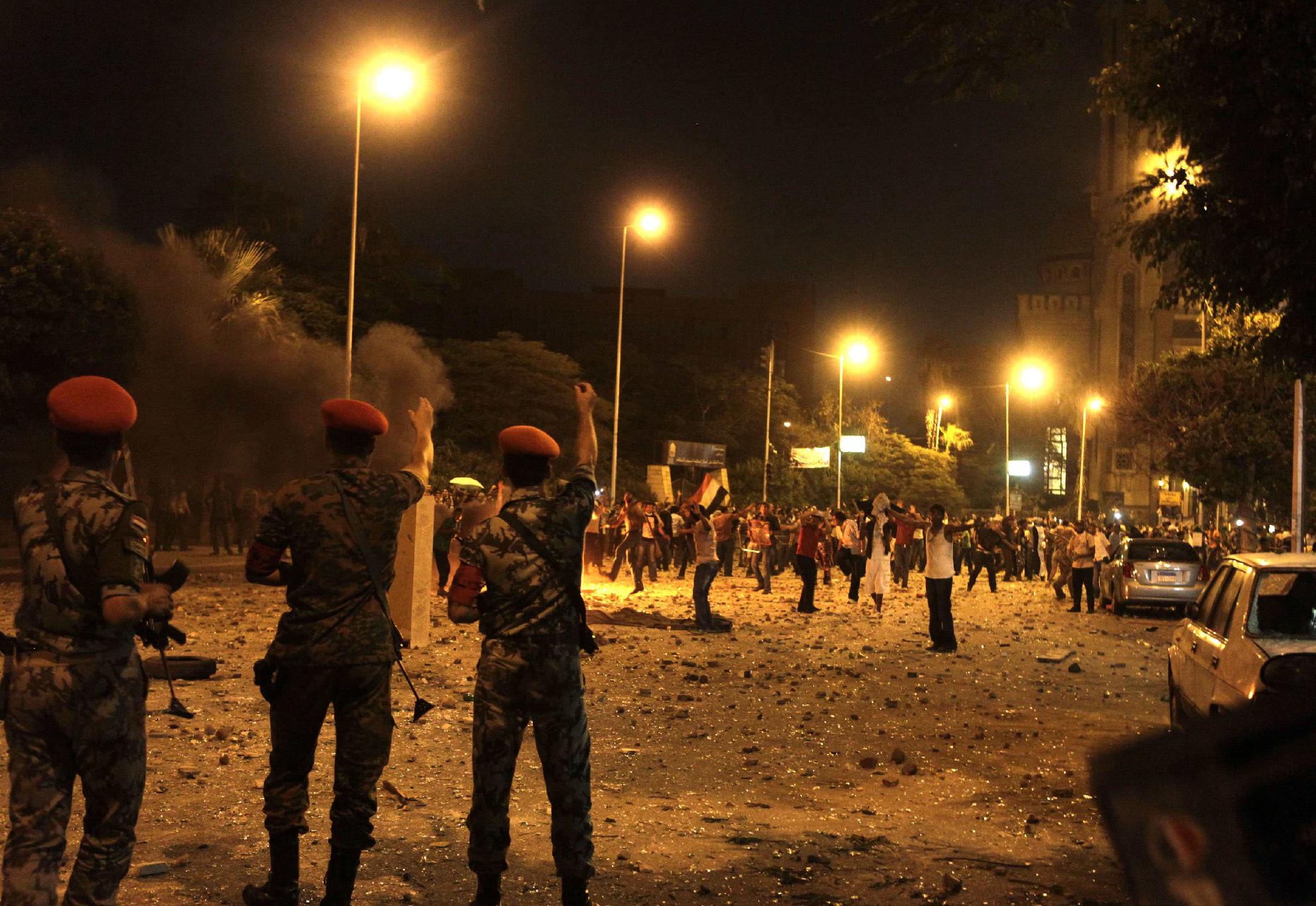 Τουλάχιστον 35 οι νεκροί μόνο στην Ταχρίρ