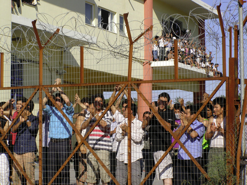 Αντίθετοι στα κέντρα μεταναστών οι δήμαρχοι Πελοποννήσου
