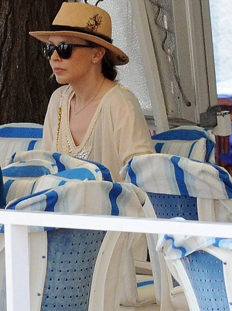 Ο ήλιος δεν είναι φίλος της Kylie Minogue