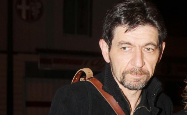 «Θα πέταγα γιαούρτια και ντομάτες σε βουλευτές»