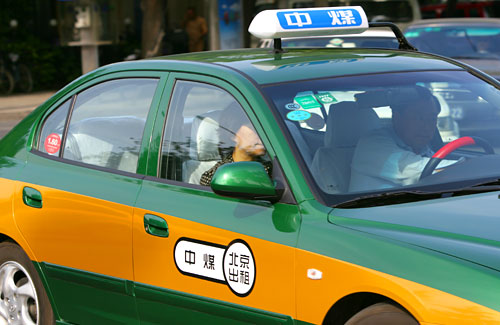«Νερό στο κρασί» τους βάζουν οι ιδιοκτήτες ταξί στην Κίνα