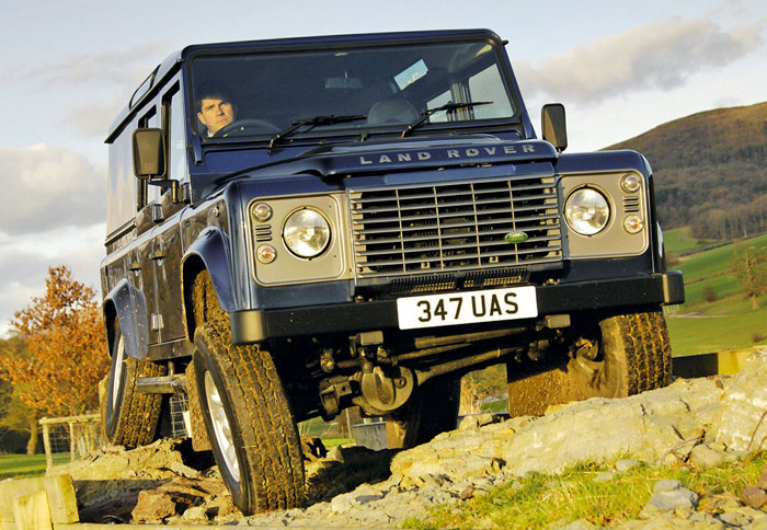 H Land Rover ετοιμάζει το νέο Defender