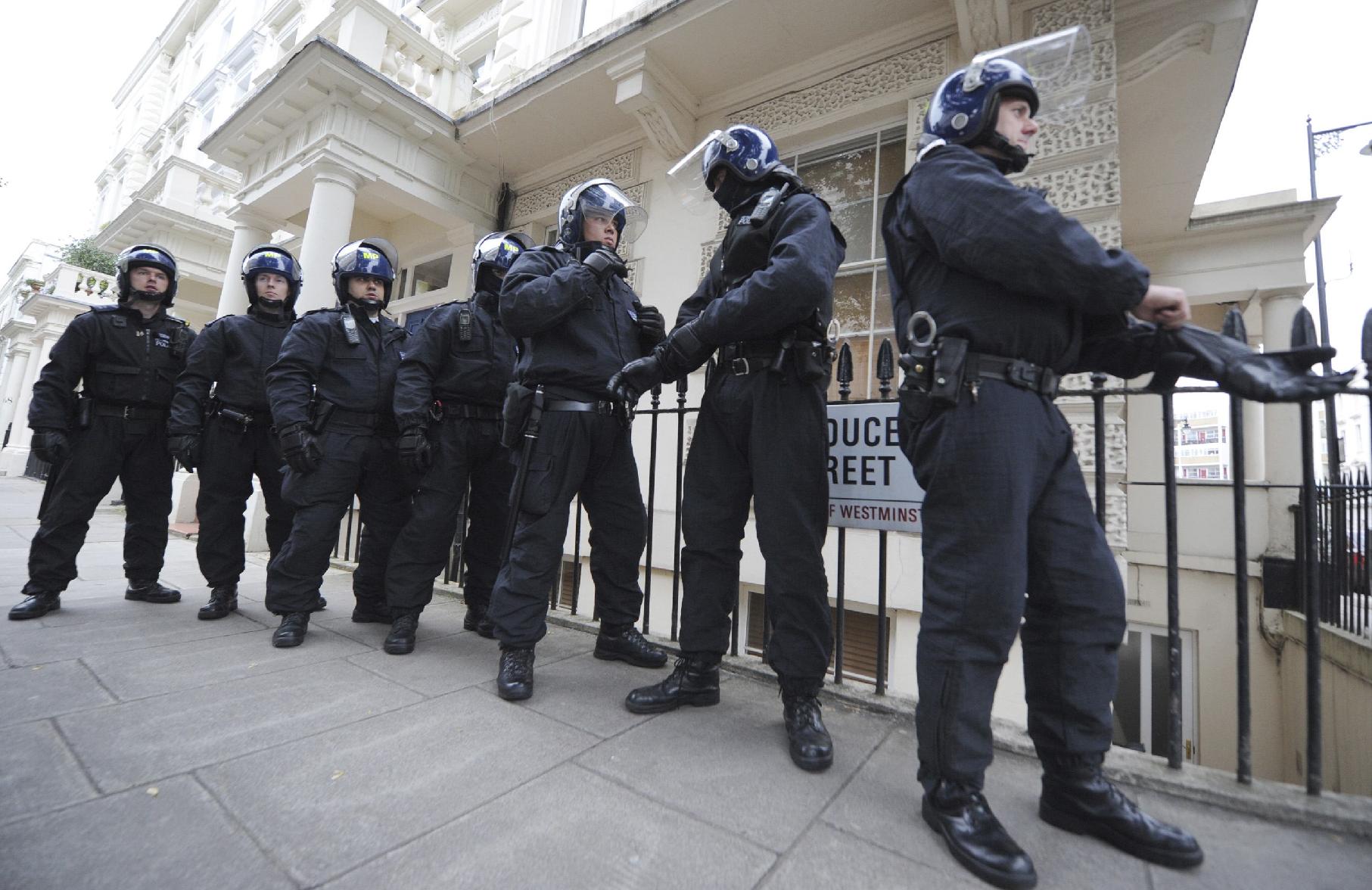 Στις έξι οι συλλήψεις ύποπτων τζιχαντιστών στη Βρετανία