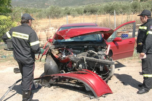 Απίστευτη καραμπόλα στη Λαμία