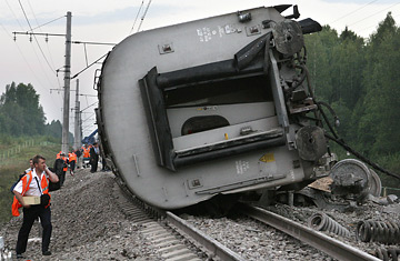 Τέσσερις νεκροί σε εκτροχιασμό τρένου