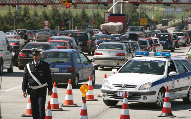 Διακοπή της κυκλοφορίας στα Μέγαρα, στο ρεύμα προς Αθήνα