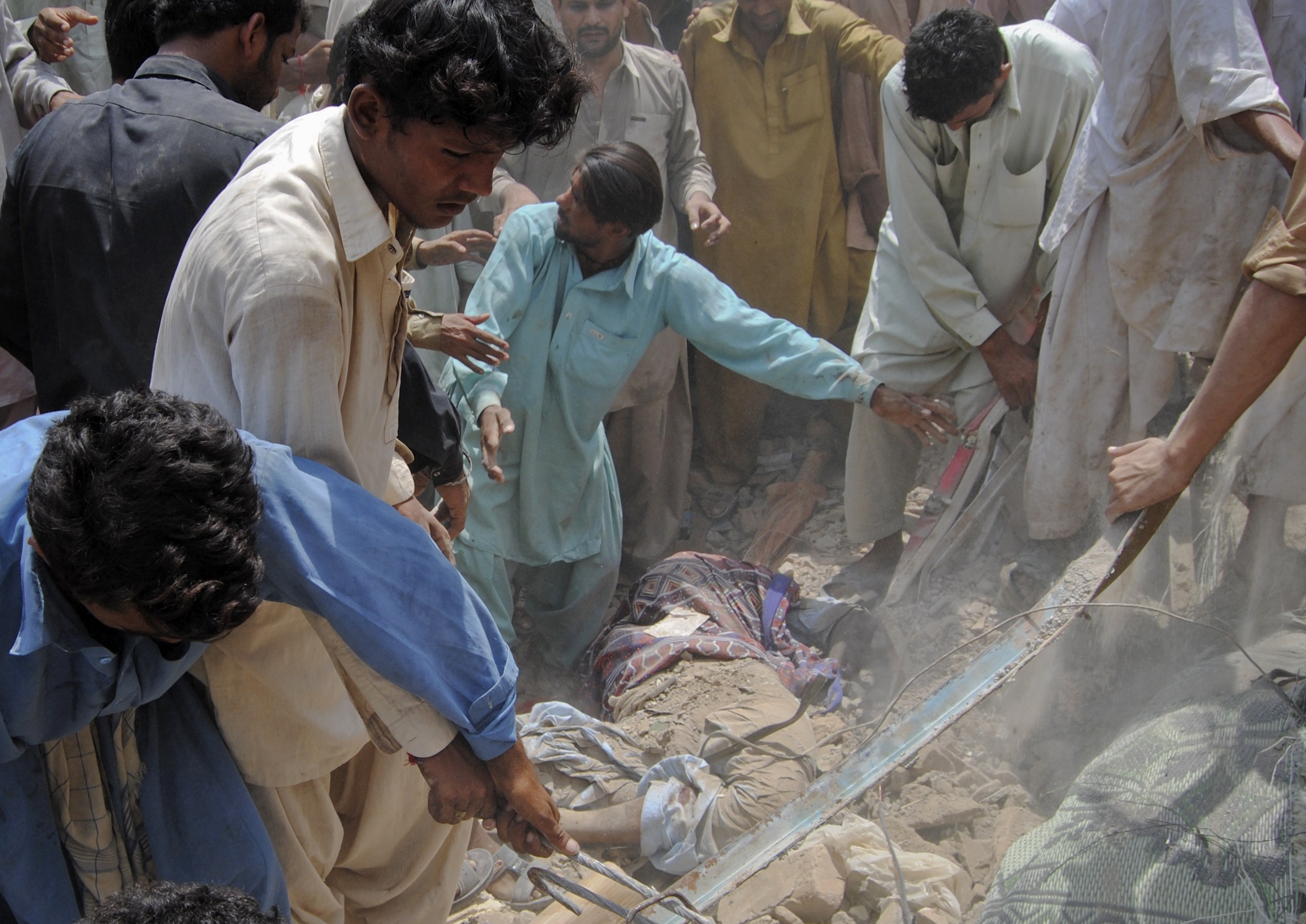 Αυξάνονται οι νεκροί στο Πακιστάν