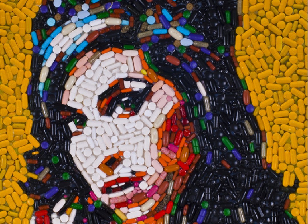 Πορτραίτο της Winehouse φτιαγμένο από χάπια