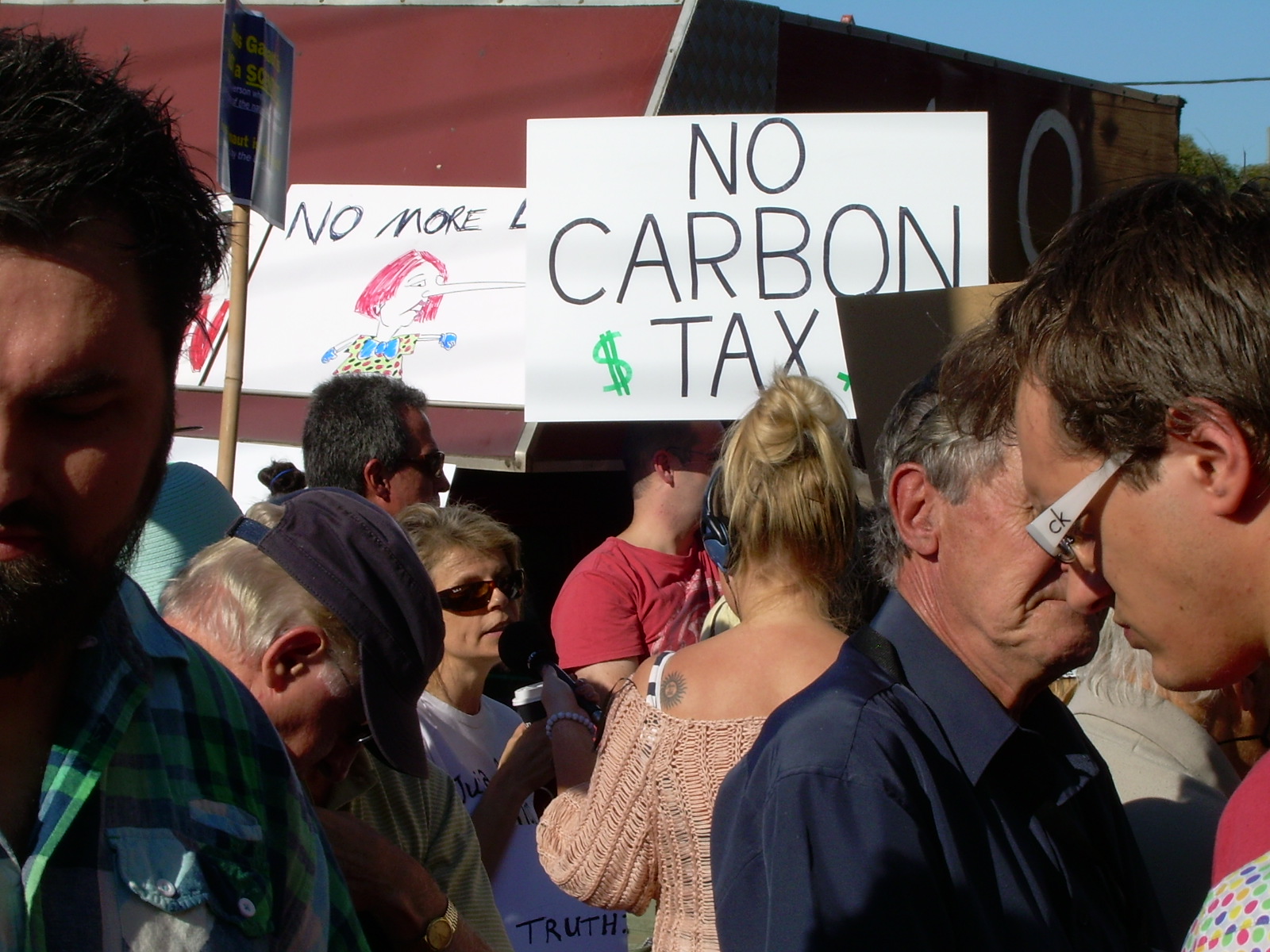 Δεν θέλουν «φόρο καυσαερίων» στην Αυστραλία