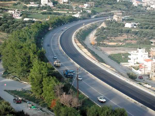 Εργασίες διαγράμμισης του οδικού δικτύου στον νομό Τρικάλων