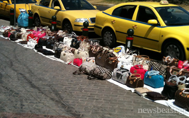 Πρόστιμα ύψους 16.350 ευρώ για παράνομη διακίνηση προϊόντων στην Αθήνα