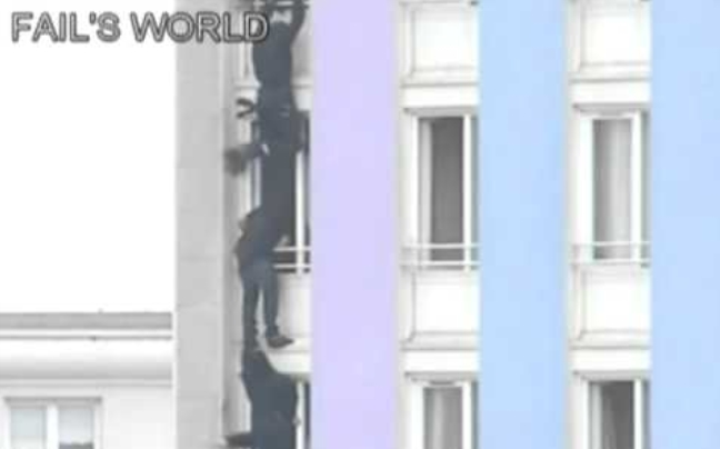 Άντε να περιμένεις να σε σώσει ο τύπος…