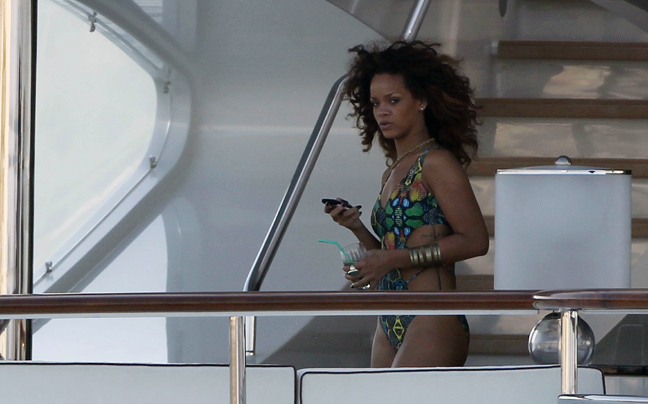 Στην Γαλλια η Rihanna για διακοπές
