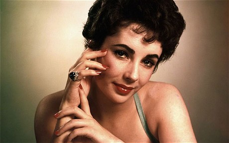 «Χρυσωρυχείο» μετά θάνατον η Elizabeth Taylor