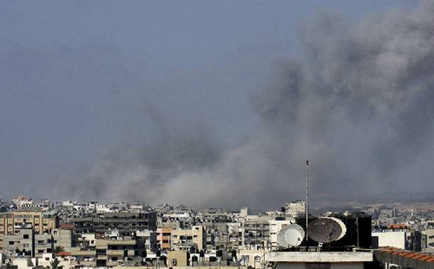 Νεκροί τρεις Παλαιστίνιοι από αεροπορική επίθεση