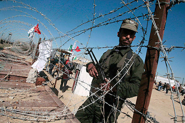 Τρεις νεκροί σε συγκρούσεις ανάμεσα σε στρατιώτες και βεδουίνους
