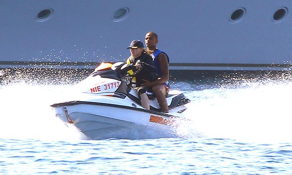 Της έβγαλαν ξινό το jet ski