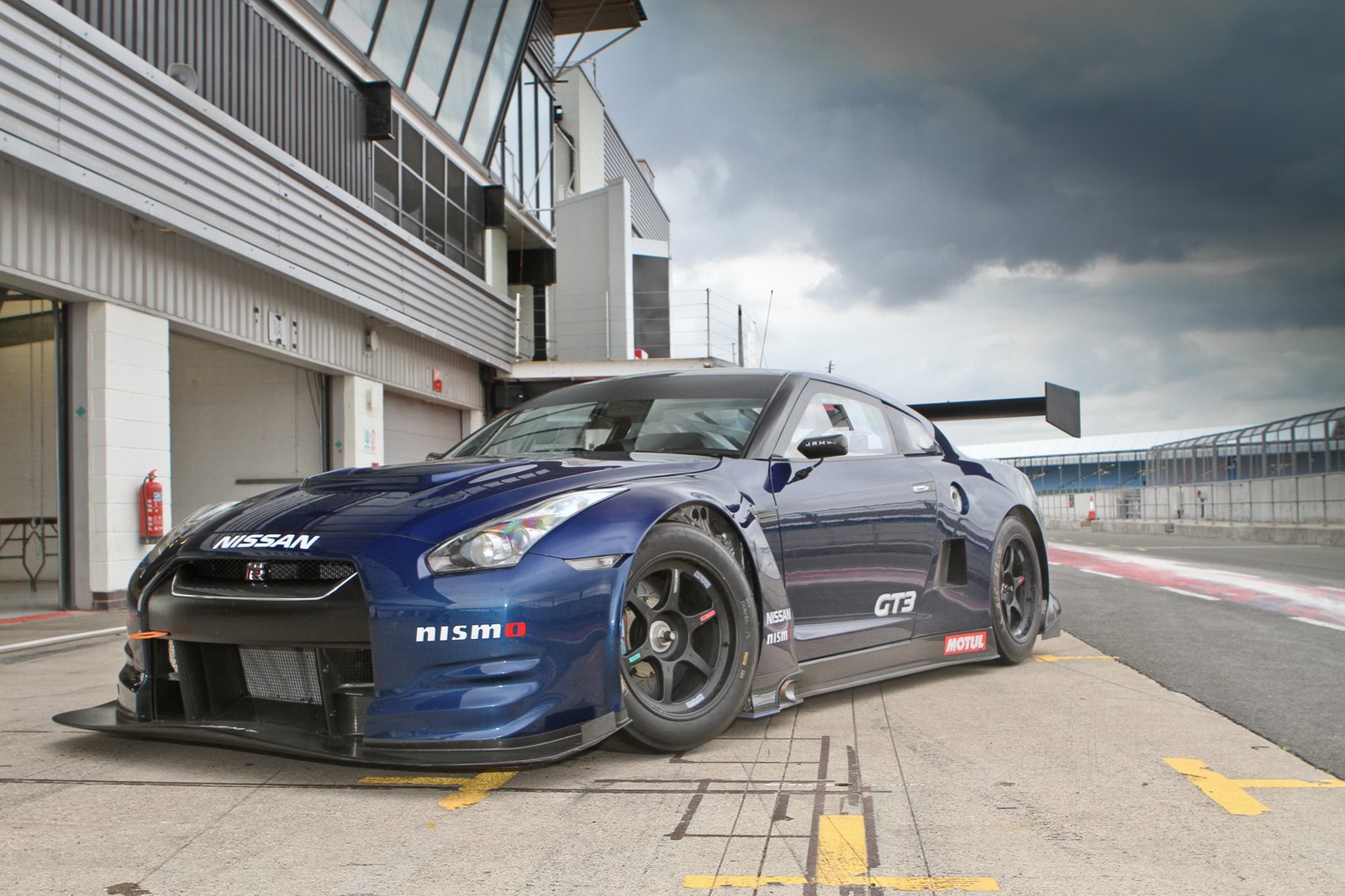 Το νέο αγωνιστικό Nissan GT-R GT3