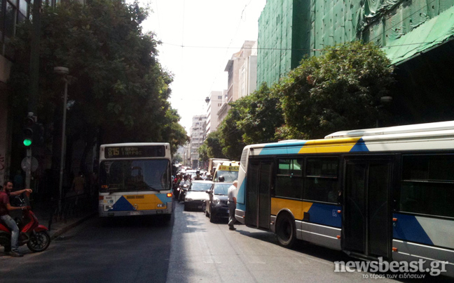 Αυξημένη η κίνηση στο κέντρο της Αθήνας